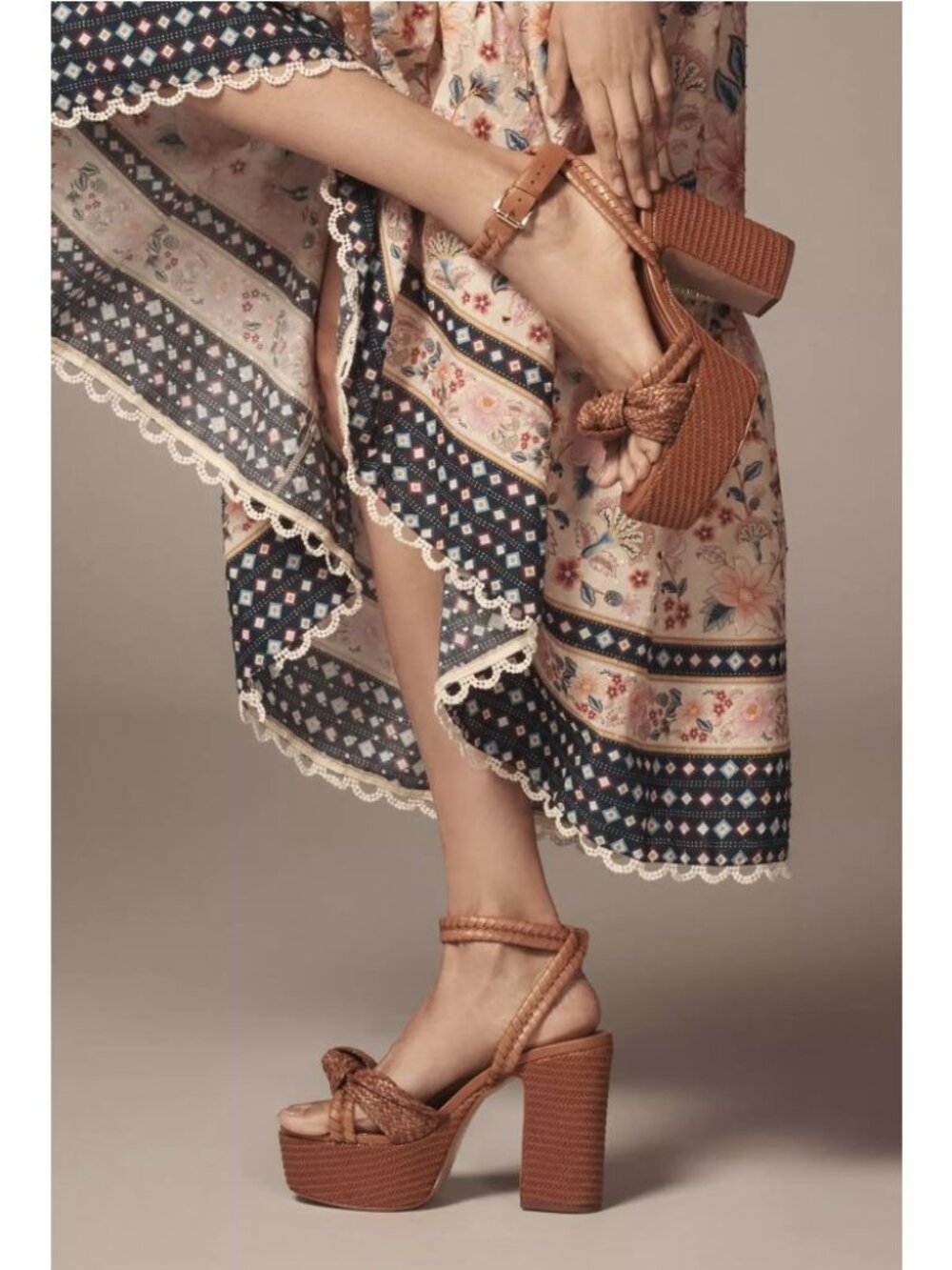 Schutz Khari Chunky Platform Sandals Size 6.5 Brown Woven Block Heel NEW - Picture 2 of 16